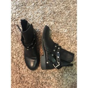 Ankle moto boots